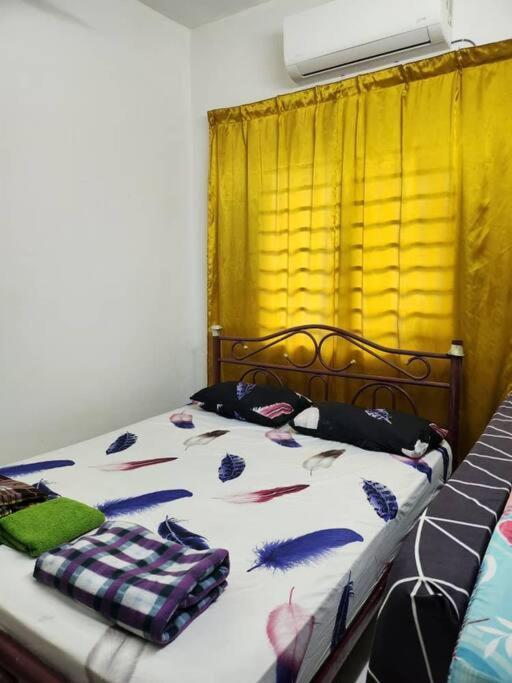 Villa D'Haja 61 Klia Sepang With 3 Airconds & Wifi Banting  Esterno foto